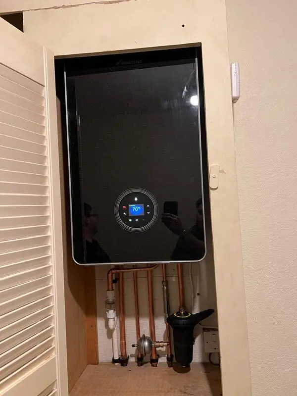 Worcester Bosch Greenstar 8000 Life boiler fitted in cupboard